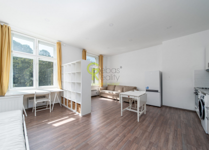 Pronájem bytu, 1+kk, 37 m²